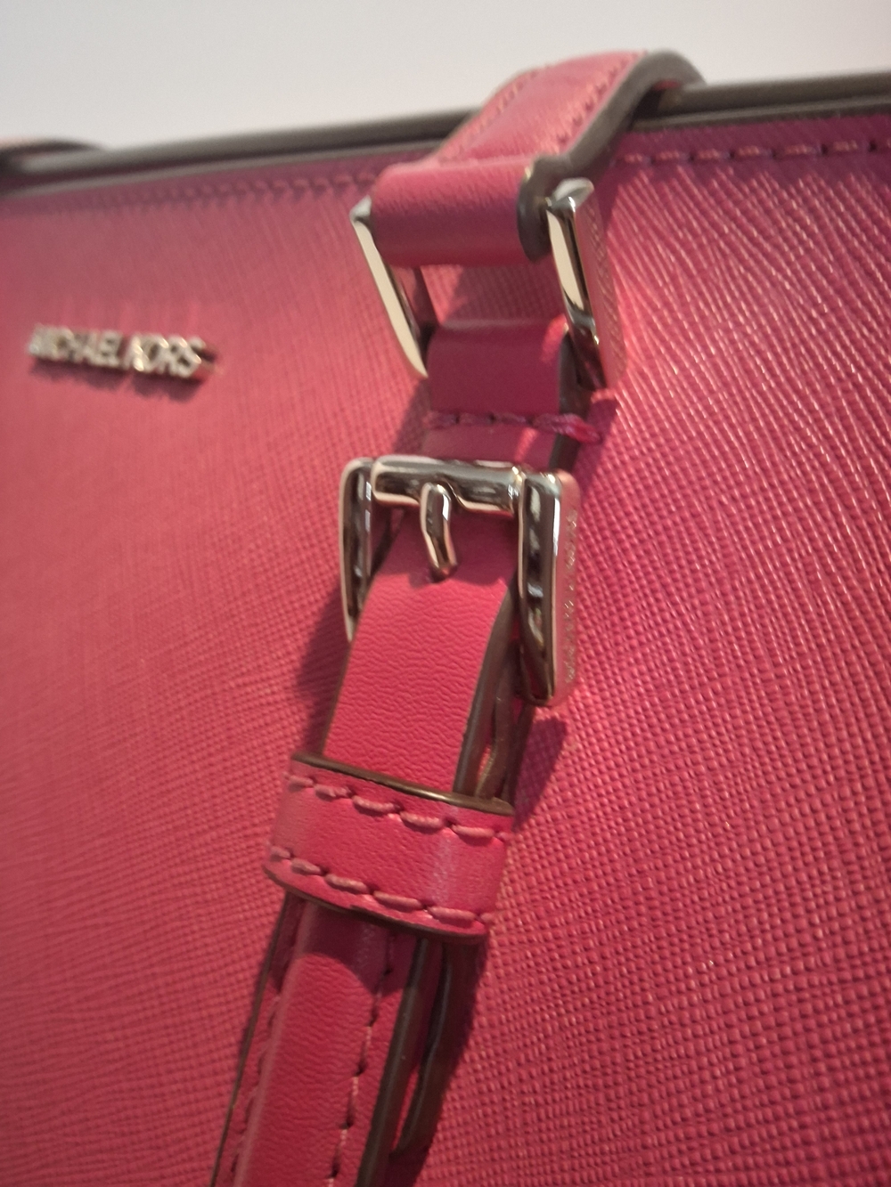 Michael Kors Pink Saffiano Leather Tote Bag - Picture 2 of 16